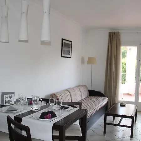 Royal Life Apartment *